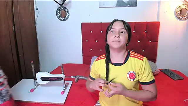 Snapshot of couple_lovelyds chatting on March 2025 12:30:02 PM couple lovelyds online show from March 2025 12:30:02 PM