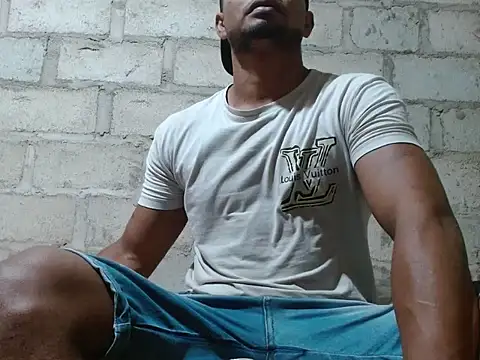 fernandez latinblackk online show from October 2025 05:30:01 AM