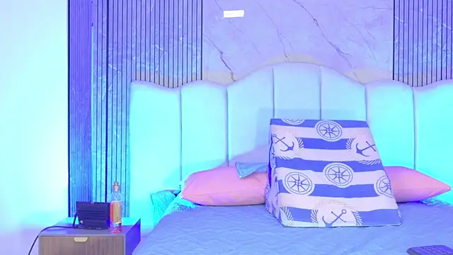 Snapshot of Sofia_martiin chatting on December 2025 03:13:01 AM Sofia martiin online show from December 2025 03:13:01 AM