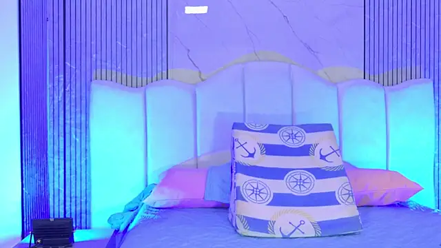 Snapshot of Sofia_martiin chatting on December 2025 03:03:02 AM Sofia martiin online show from December 2025 03:03:02 AM