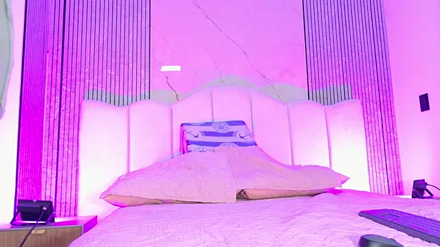 Snapshot of Sofia_martiin chatting on January 2026 03:31:01 AM Sofia martiin online show from January 2026 03:31:01 AM