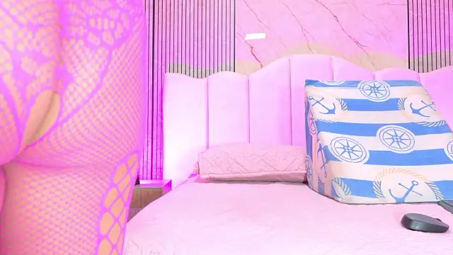 Snapshot of Sofia_martiin chatting on February 2026 03:05:02 AM Sofia martiin online show from February 2026 03:05:02 AM