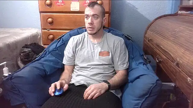 ScubaStevex online show from December 2024 06:41:01 AM