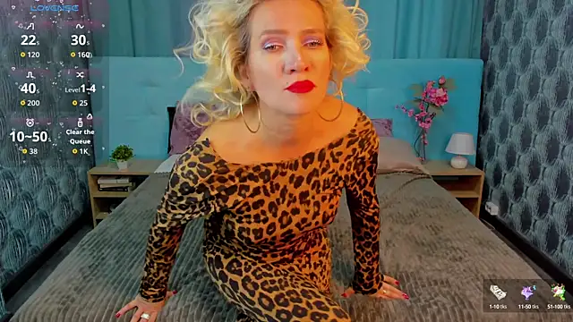 Luna  Lewis online show from October 2025 08:12:01 AM