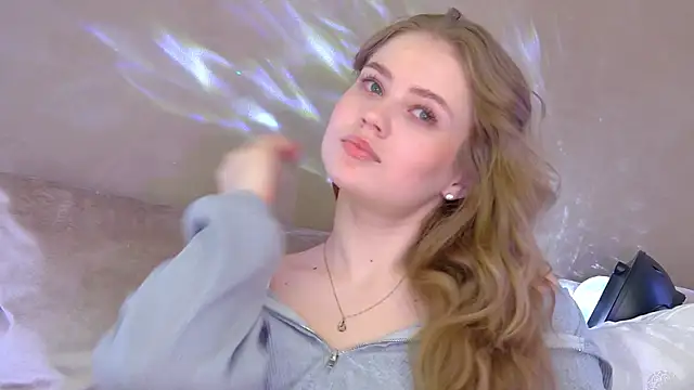 SelinSwarovski online show from October 2025 05:13:02 PM