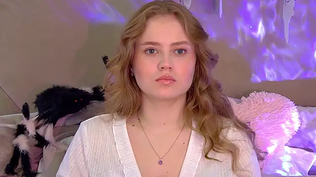 SelinSwarovski online show from October 2025 05:04:01 PM