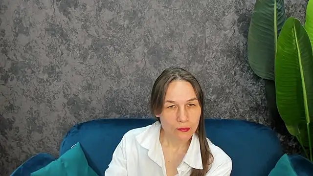 Lillian White online show from March 2025 09:01:02 AM