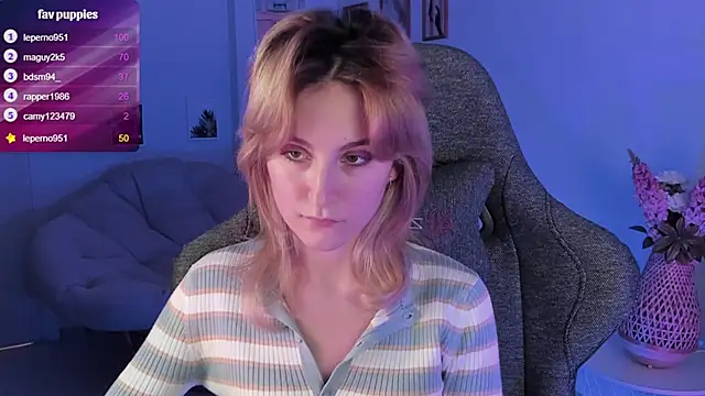 LuxRayi online show from February 2025 09:02:01 PM