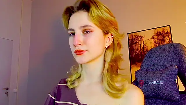 LuxRayi online show from February 2025 06:00:02 PM