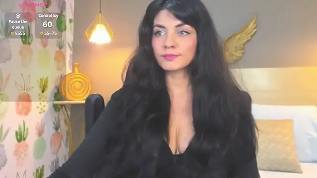 elissa iris online show from January 2025 07:28:01 PM