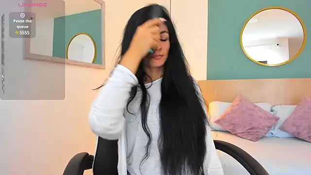 elissa iris online show from March 2025 02:17:01 AM