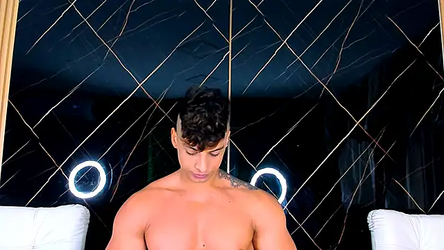 Owen Muzcle online show from September 2025 03:04:02 PM