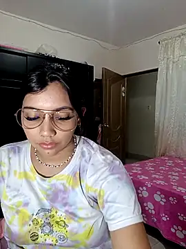 Snapshot of jaky_reyes chatting on February 2026 01:23:01 AM jaky reyes online show from February 2026 01:23:01 AM