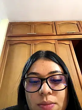 alissonfernandez  online show from September 2025 04:36:02 AM