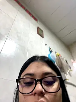 alissonfernandez  online show from September 2025 10:00:01 PM