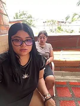 alissonfernandez  online show from October 2025 04:20:02 PM