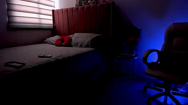 Ninamirley online show from December 2024 08:05:02 PM