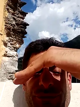 MrTamburine22 online show from September 2025 11:15:01 AM