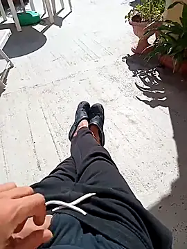 MrTamburine22 online show from October 2025 11:17:01 AM