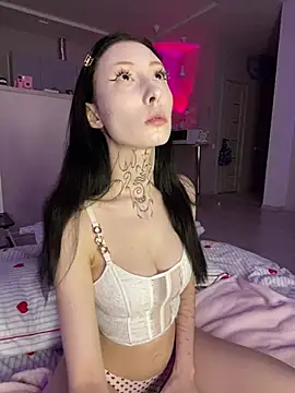 Snapshot of your_Roxy chatting on January 2025 08:03:02 PM your Roxy online show from January 2025 08:03:02 PM