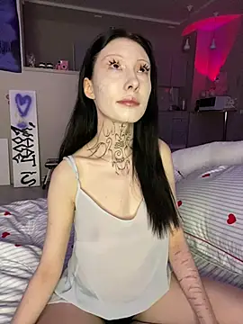 Snapshot of your_Roxy chatting on January 2025 10:34:01 PM your Roxy online show from January 2025 10:34:01 PM