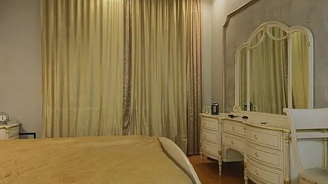 UdelaAshfield online show from January 2025 04:58:02 PM