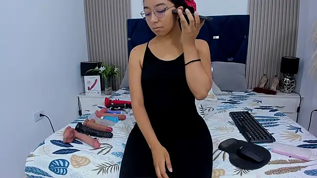 NAHOMI MILLER online show from February 2026 11:49:02 PM