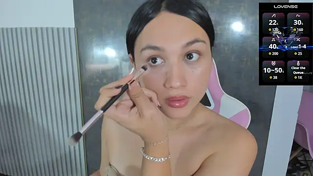 lana boomer online show from April 2026 07:52:01 PM