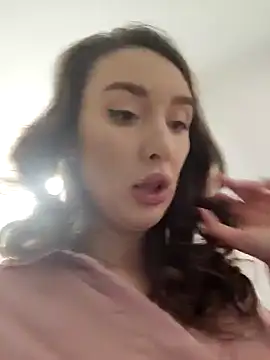 Snapshot of LeylaGracey chatting on February 2025 05:31:02 AM LeylaGracey online show from February 2025 05:31:02 AM