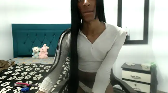 Snapshot of lucianadolll chatting on February 2025 03:37:02 PM lucianadolll online show from February 2025 03:37:02 PM