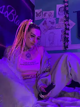 BlazyKitsune- online show from April 2026 06:55:01 PM