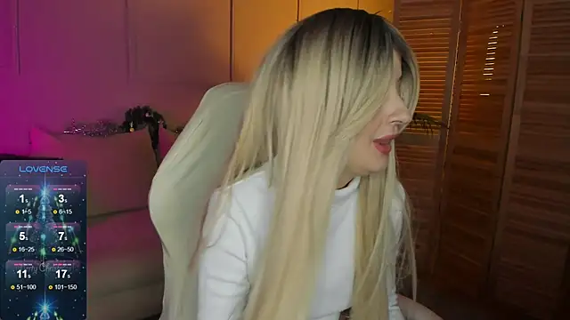 Snapshot of Katty_Lights chatting on January 2025 04:18:01 PM Katty Lights online show from January 2025 04:18:01 PM