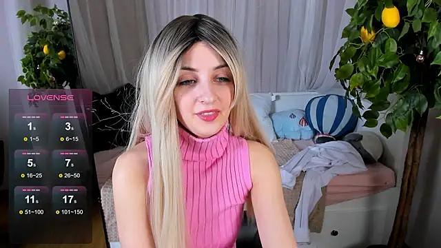 Snapshot of Katty_Lights chatting on January 2025 09:19:01 AM Katty Lights online show from January 2025 09:19:01 AM