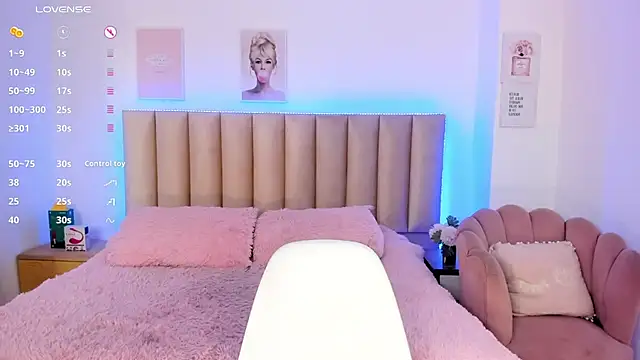 Snapshot of Catvalentine_ chatting on December 2024 06:32:01 AM Catvalentine online show from December 2024 06:32:01 AM