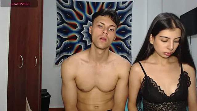 Snapshot of AshleyandTyler chatting on December 2024 01:21:01 AM AshleyandTyler online show from December 2024 01:21:01 AM