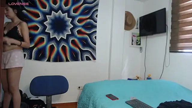 Snapshot of AshleyandTyler chatting on January 2025 08:26:02 PM AshleyandTyler online show from January 2025 08:26:02 PM