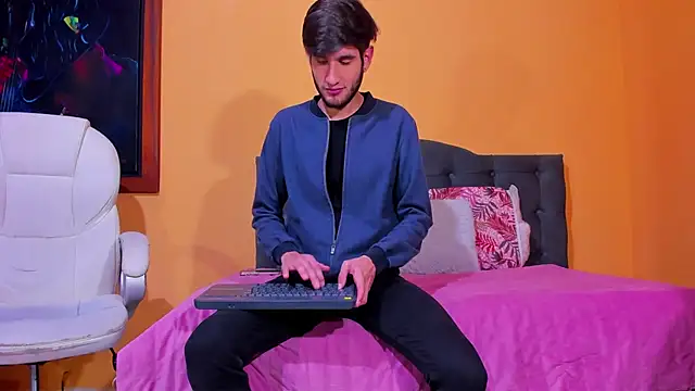 Thhiago tay online show from December 2024 12:56:02 PM