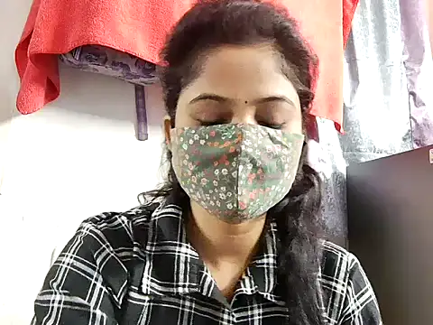 samosa73 online show from November 2025 07:34:02 PM