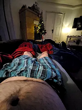 Snapshot of DickDRP93 chatting on December 2024 06:30:02 PM DickDRP93 online show from December 2024 06:30:02 PM