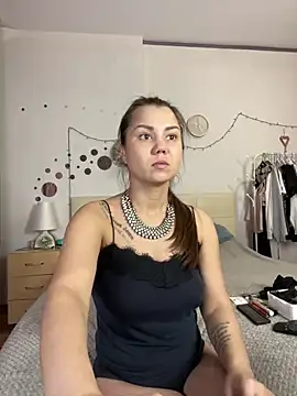 Snapshot of MiraMiss chatting on January 2025 05:02:02 AM MiraMiss online show from January 2025 05:02:02 AM