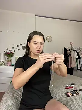 Snapshot of MiraMiss chatting on March 2025 05:54:01 AM MiraMiss online show from March 2025 05:54:01 AM