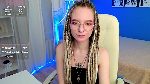 Snapshot of VioletShine chatting on January 2025 05:59:01 PM VioletShine online show from January 2025 05:59:01 PM