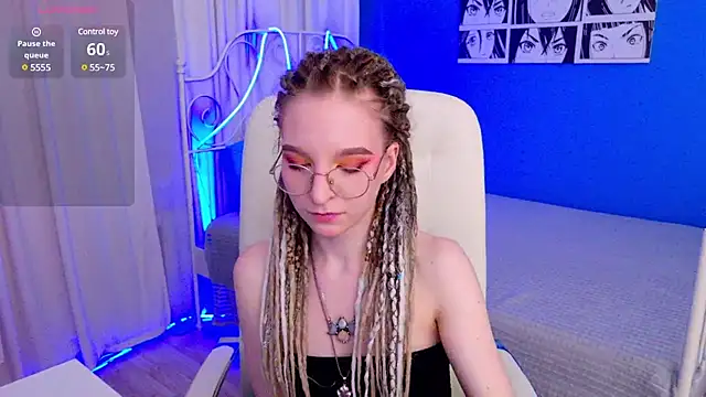 Snapshot of VioletShine chatting on January 2025 02:35:01 PM VioletShine online show from January 2025 02:35:01 PM