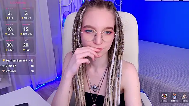 Snapshot of VioletShine chatting on January 2025 06:10:01 PM VioletShine online show from January 2025 06:10:01 PM