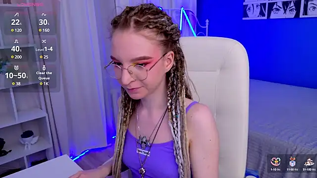 Snapshot of VioletShine chatting on January 2025 01:53:02 PM VioletShine online show from January 2025 01:53:02 PM