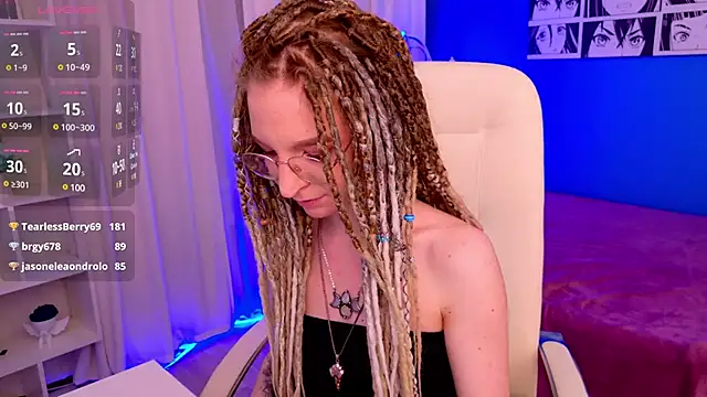 Snapshot of VioletShine chatting on February 2025 06:02:01 PM VioletShine online show from February 2025 06:02:01 PM