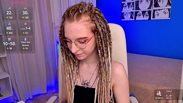 Snapshot of VioletShine chatting on March 2025 09:46:01 AM VioletShine online show from March 2025 09:46:01 AM