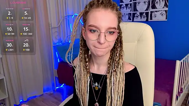 Snapshot of VioletShine chatting on March 2025 01:30:01 PM VioletShine online show from March 2025 01:30:01 PM