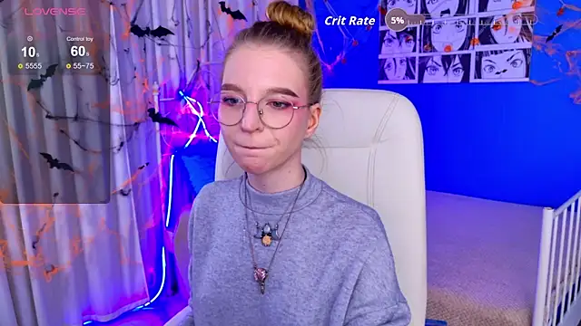 Snapshot of VioletShine chatting on October 2025 01:50:02 PM VioletShine online show from October 2025 01:50:02 PM