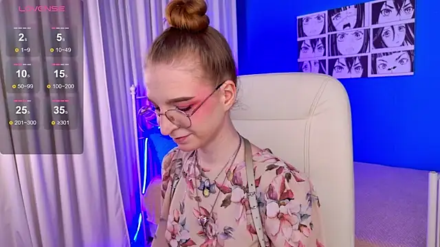 Snapshot of VioletShine chatting on November 2025 11:09:02 AM VioletShine online show from November 2025 11:09:02 AM